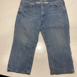 ❗2/$10❗Old Navy Jean capri size 16